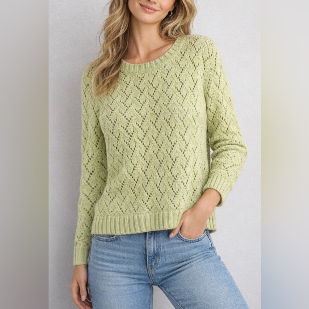 Hem & Thread Light Green Knit Sweater Open Weave Long Sleeve Size S